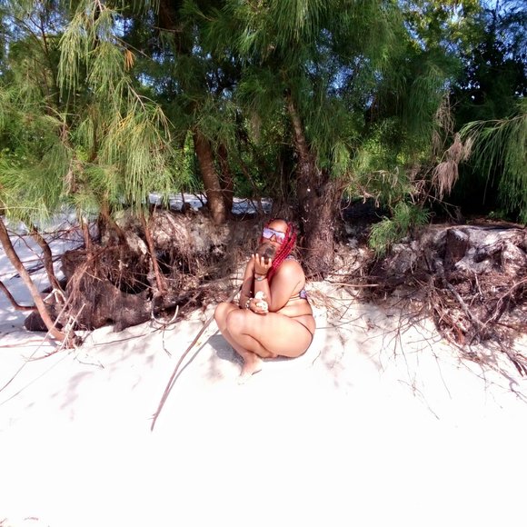 Meet your Posher, Tiffany - Picture 14 of 17